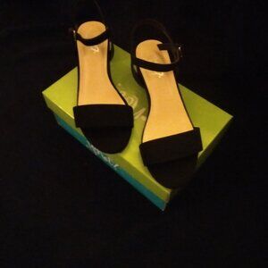Black chunk heels girls